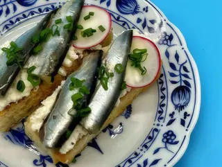 Канапки з тюлькою (100g)