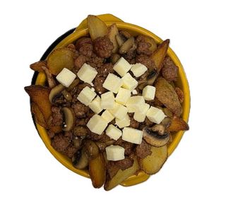 Tegame con patate rustiche, salsiccia, caciocavallo, porcini