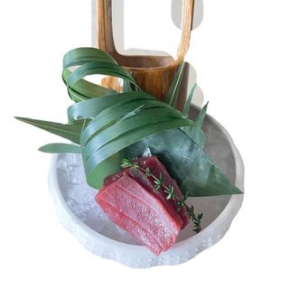 402 Sashimi tuna tonno