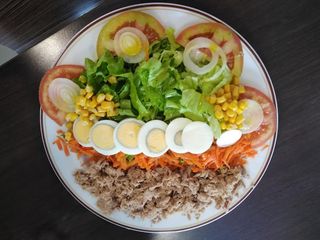 Salada de Atum e Ovo Cozido Feijão Frade