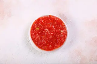 Соус Аджика из спелых томатов 