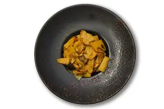 812. Pollo bambu e funghi