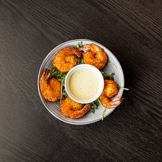 Gamberetti al panko z sosem aioli limonkowym