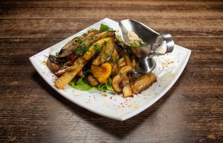 Legume la wok in sos de soia