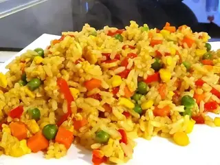 121. Ориз със зеленчуци (800г)