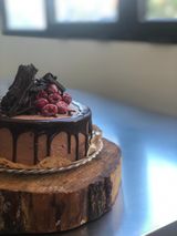 Tarta entera de trufa y frutos del Bosque Tamaño S ( M4)