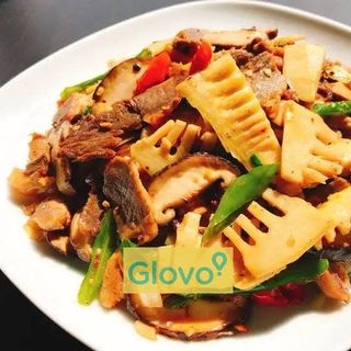 Ternera Con Bambú Y Setas