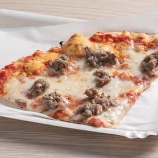 Scamorza e salsiccia dolce al trancio