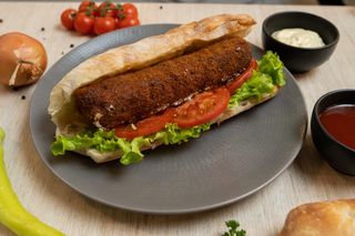 Pileća Karađorđeva u lepinji