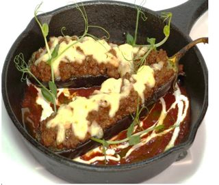 Баклажаны с мясным рагу