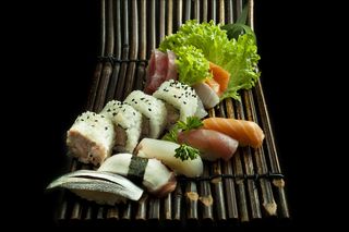 Sushi Sashimi Maki - 15 pezzi