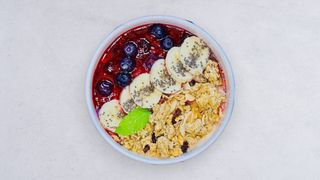 Granola Bowl Red Fruits
