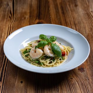 Spaghetti z krewetkami w ziołowej oliwie