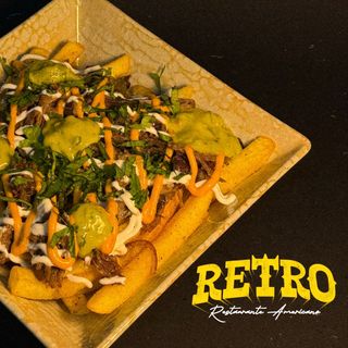 ANIMAL FRIES COM FRANGO ( MEIA PORÇÃO )