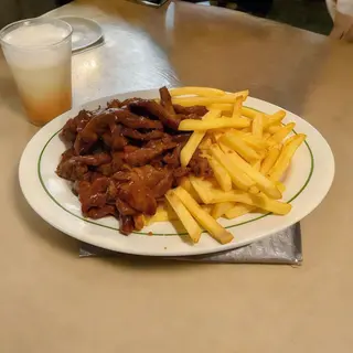 Ternera Con Patatas Fritas
