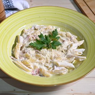 Penne Carbonara (bautura inclusa)