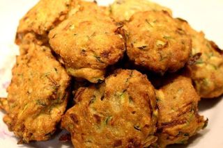 Frittelle di zucchini e menta