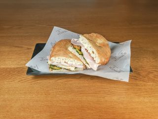 Cotto, zucchine grigliate, salsa tartara, Grana Padano - media