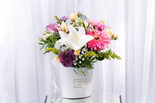 Aranjament mixt mic trandafiri/ mini-roze/ gerbera