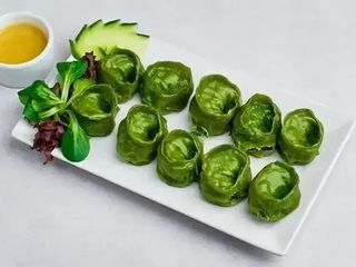 Cheese & Spinach Momo (10 szt.)