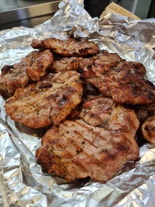 Ceafa de porc la gratar