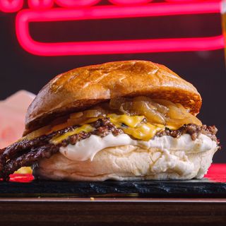 Hamburguesa Bomberman