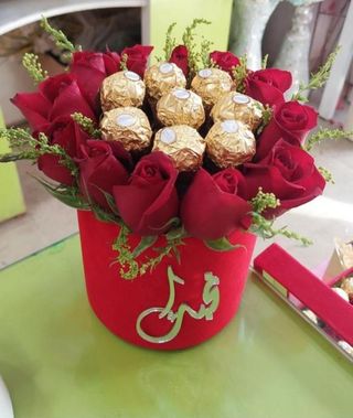 Box Rouge Avec Chocolat Ferrero Fleur Rouge