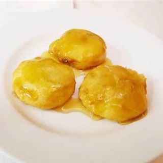 Manzana frita con miel