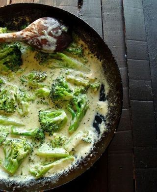 Броколи със сол малдон