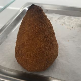 Arancino al ragù fritto 