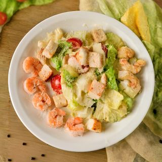Цезарь с креветками (250г)