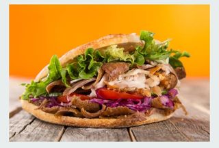 6. Kebab Mixto (Pollo Y Ternera)