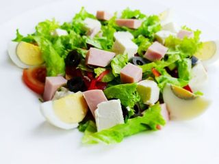 Salată Bulgărească