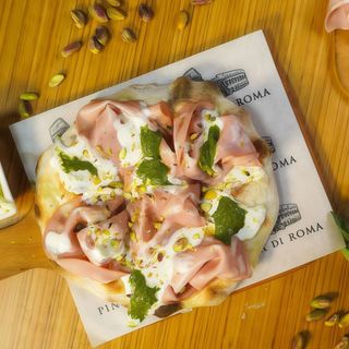 Pinsa Mortadella y Pistacho