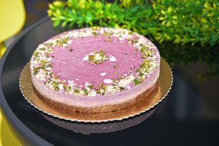 Ružičasti san sirova cijela torta  1.2kg