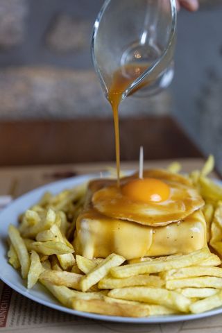Francesinha Rainha do Capa