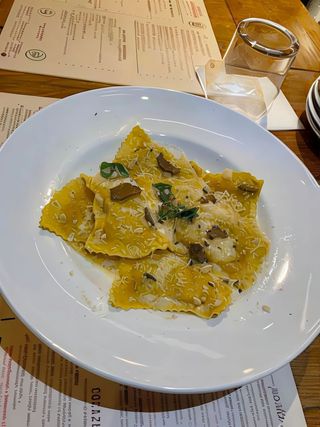 Ravioli con Tartufo di Capra