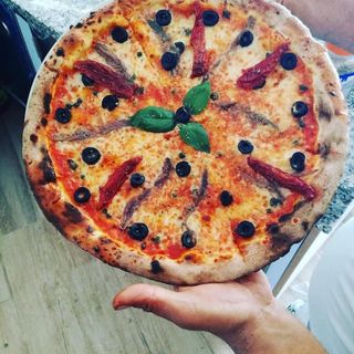 Pizza Napolitana (anchois)