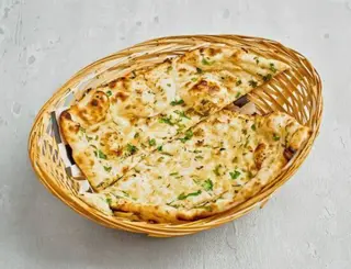 Cheese naan