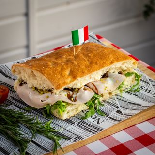 Grande Focaccia z mortadelą