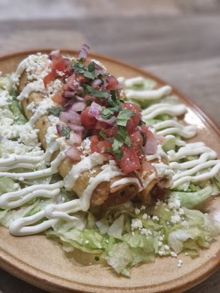 Flautas de pollo (3 uds.)
