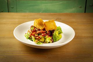 Ensalada de queso brie