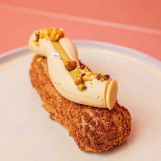 Éclair de Pistachio