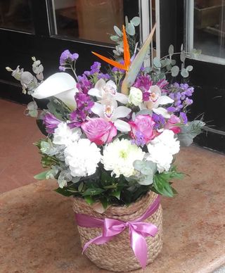 Korpa sa cvećem K007