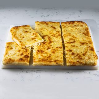 ნახევრად ფენოვანი ხაჭაპური 1 ნაჭერი