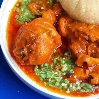 Okro mixed with chicken drumsticks