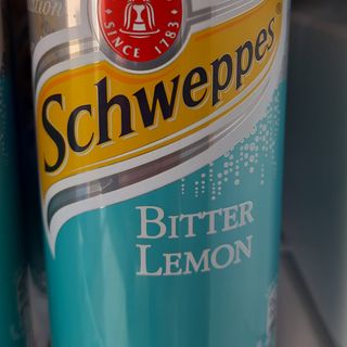 Напій Shweppes Лимон (0.33л)