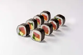 Salmon tuna roll