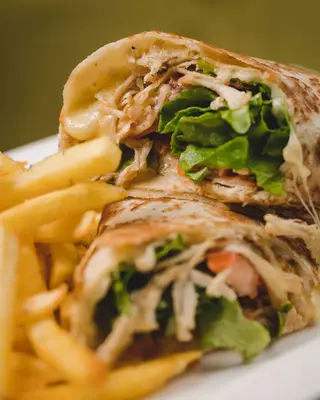 Tortilja sa piletinom + Coca-Cola