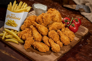 8 mixt 4 aripioare+4 crispy+1 cartofi+2 sosuri